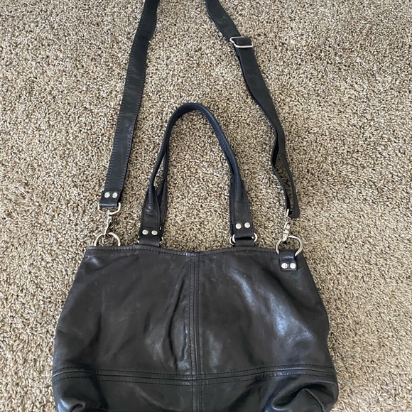 Elegant Black Leather Tote Bag - Picture 1 of 2
